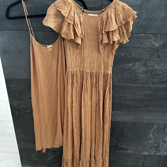 Doen Flora Embroidered Ruffle Maxi Dress Adobe Size XS - Picture 6 of 15